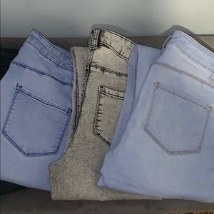 3 light colored jeans for 25$